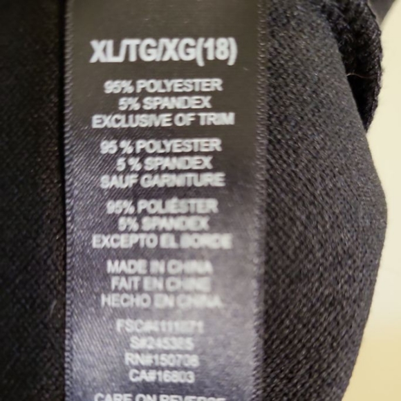 BNWOT Black Shift Dress with Chain Detailing - Picture 5 of 5